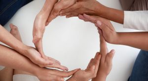 découvrez la définition de l'approche holistique et comprenez comment cette méthode globale prend en compte tous les aspects d'un sujet pour offrir une vision complète et intégrée.