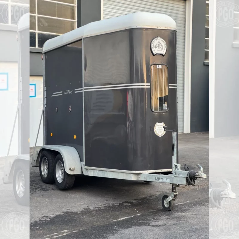 découvrez les avantages et les usages des camions chevaux 4 places, adaptés pour le transport sécurisé et confortable de vos chevaux ainsi que de plusieurs passagers.